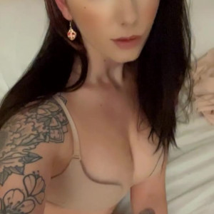 Video by mamiii111 published on May 23,2023 14:13:00 - BestThots