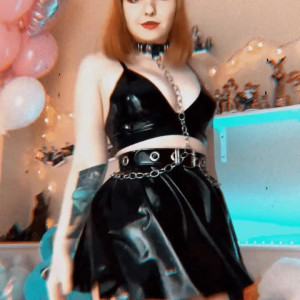 Video by lilslvkitten published on April 13,2023 01:18:00 - BestThots