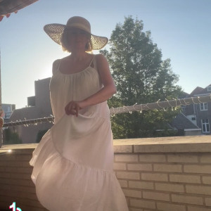 Video by courtesananna published on March 24,2023 00:31:00 - BestThots