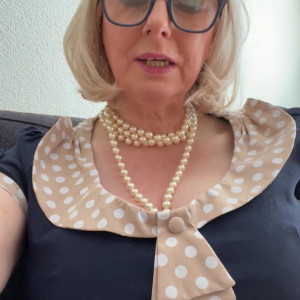 Video by courtesananna published on March 6,2023 13:52:00 - BestThots