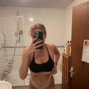 Video by annieecharlotte published on April 16,2023 21:17:00 - BestThots