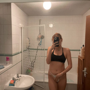 Video by annieecharlotte published on March 24,2023 10:43:00 - BestThots