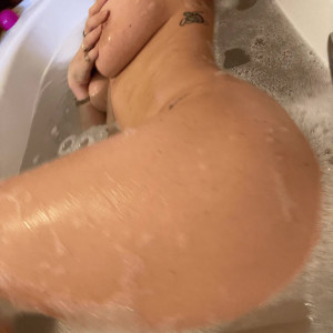Video by annieecharlotte published on April 10,2023 07:27:00 - BestThots