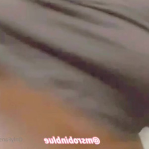 robinbluemissy #5389172