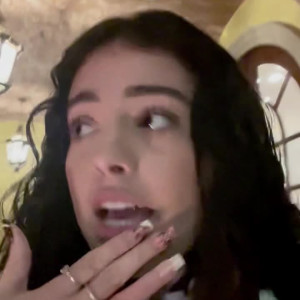 Video by malutrevejo18 published on March 31,2023 23:25:00 - BestThots