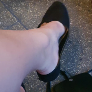 Video by deliciousdutchfeet published on April 19,2023 01:51:00 - BestThots