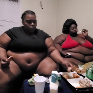 Video by gluttongirlz published on May 11,2023 16:34:00 - BestThots