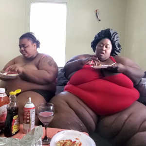 Video by gluttongirlz published on May 3,2023 09:10:00 - BestThots