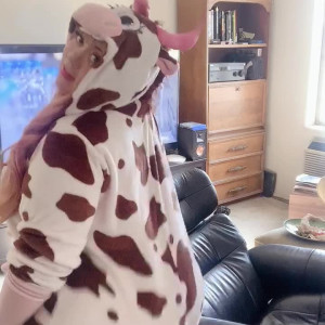 Video by udderlyadorable published on June 16,2023 16:23:00 - BestThots