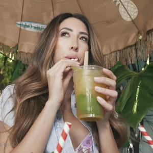 Video by cocktailratings published on April 4,2023 21:59:00 - BestThots