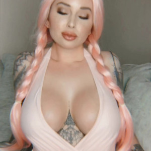 Video by vickyaisha published on August 17,2023 11:22:15 - BestThots