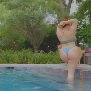 Video by helloharleyrose published on March 2,2023 20:24:00 - BestThots