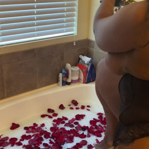 Video by zmeenaorrxclusive published on May 8,2023 17:27:00 - BestThots