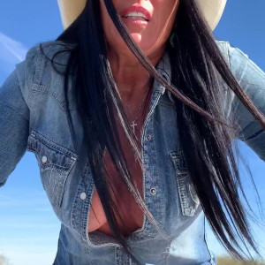 Video by misskatievip published on April 8,2023 20:49:00 - BestThots