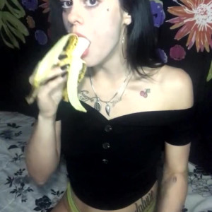Video by joslynnn_rose published on March 8,2023 05:36:00 - BestThots