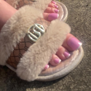 Video by bunnythefootmodel published on April 5,2023 17:53:00 - BestThots