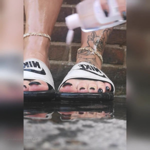 bunnythefootmodel #4059681