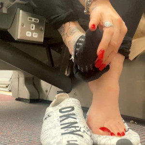 bunnythefootmodel #4074367