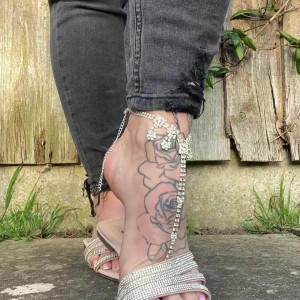 bunnythefootmodel #4439244