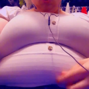 Video by berrychicka published on June 9,2023 16:27:00 - BestThots