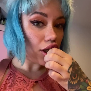 Video by blaueseinhorn published on April 19,2023 17:05:00 - BestThots