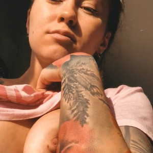 Video by xmishacrossx published on April 22,2023 09:06:00 - BestThots