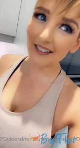 Video by hannahbrooks25 published on January 22,2025 04:00:20 - BestThots