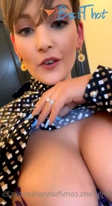 Video by hannahbrooks25 published on January 22,2025 04:00:48 - BestThots