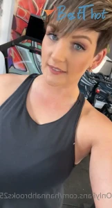 Video by hannahbrooks25 published on January 22,2025 04:03:08 - BestThots