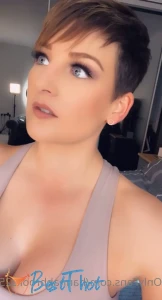 Video by hannahbrooks25 published on January 22,2025 05:00:32 - BestThots