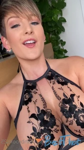 Video by hannahbrooks25 published on January 22,2025 05:00:37 - BestThots