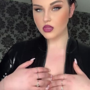 Video by mistressleiaa published on June 30,2023 23:41:00 - BestThots