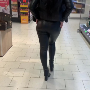 Video by mistressleiaa published on June 8,2023 04:13:00 - BestThots
