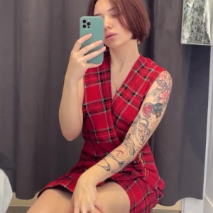 Video by roxyloove_vip published on May 4,2023 03:08:00 - BestThots