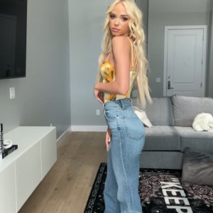 Video by badlittlebarbie18 published on May 7,2023 19:00:00 - BestThots