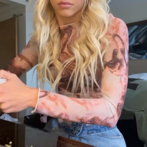 Video by badlittlebarbie18 published on July 4,2023 16:00:00 - BestThots
