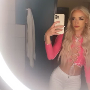 Video by badlittlebarbie18 published on May 13,2023 09:21:00 - BestThots