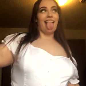 Video by hornythickitten published on August 19,2023 11:31:00 - BestThots