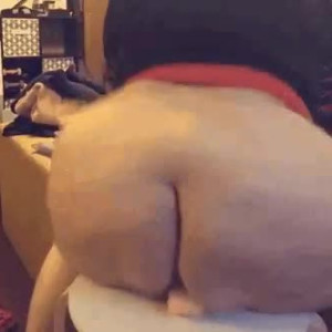 Video by hornythickitten published on April 5,2023 07:29:00 - BestThots
