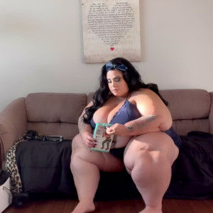 voluptuous_kennedy #3316460