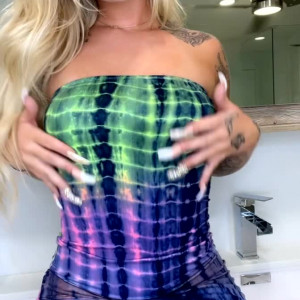 Video by brookeshowsxx published on January 3,2024 20:47:31 - BestThots