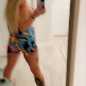 Video by brookeshowsxx published on January 3,2024 20:50:33 - BestThots