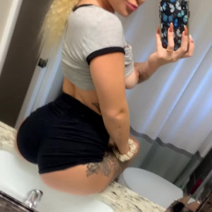 Video by brookeshowsxx published on January 3,2024 20:51:47 - BestThots