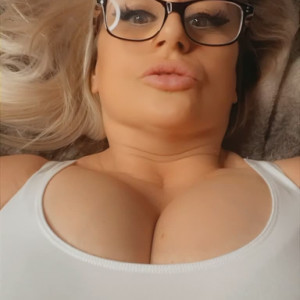 Video by baddiemi published on August 17,2023 21:14:49 - BestThots