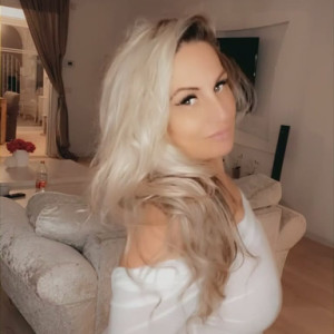 Video by baddiemi published on August 17,2023 18:13:20 - BestThots