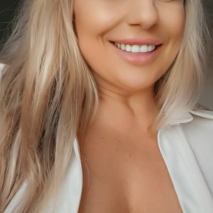 Video by baddiemi published on August 17,2023 19:11:44 - BestThots