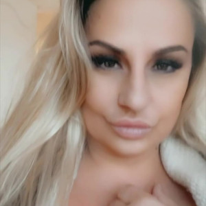 Video by baddiemi published on August 17,2023 16:52:44 - BestThots