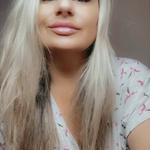 Video by baddiemi published on August 17,2023 17:49:18 - BestThots