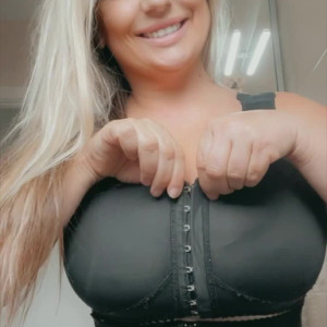 Video by baddiemi published on August 18,2023 17:15:37 - BestThots