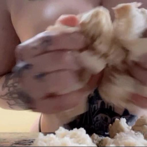 Video by bettyclark published on August 17,2023 18:48:06 - BestThots